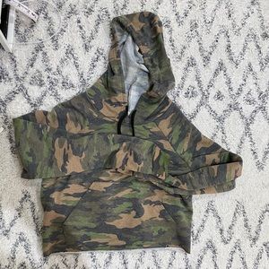 Camouflage crop top